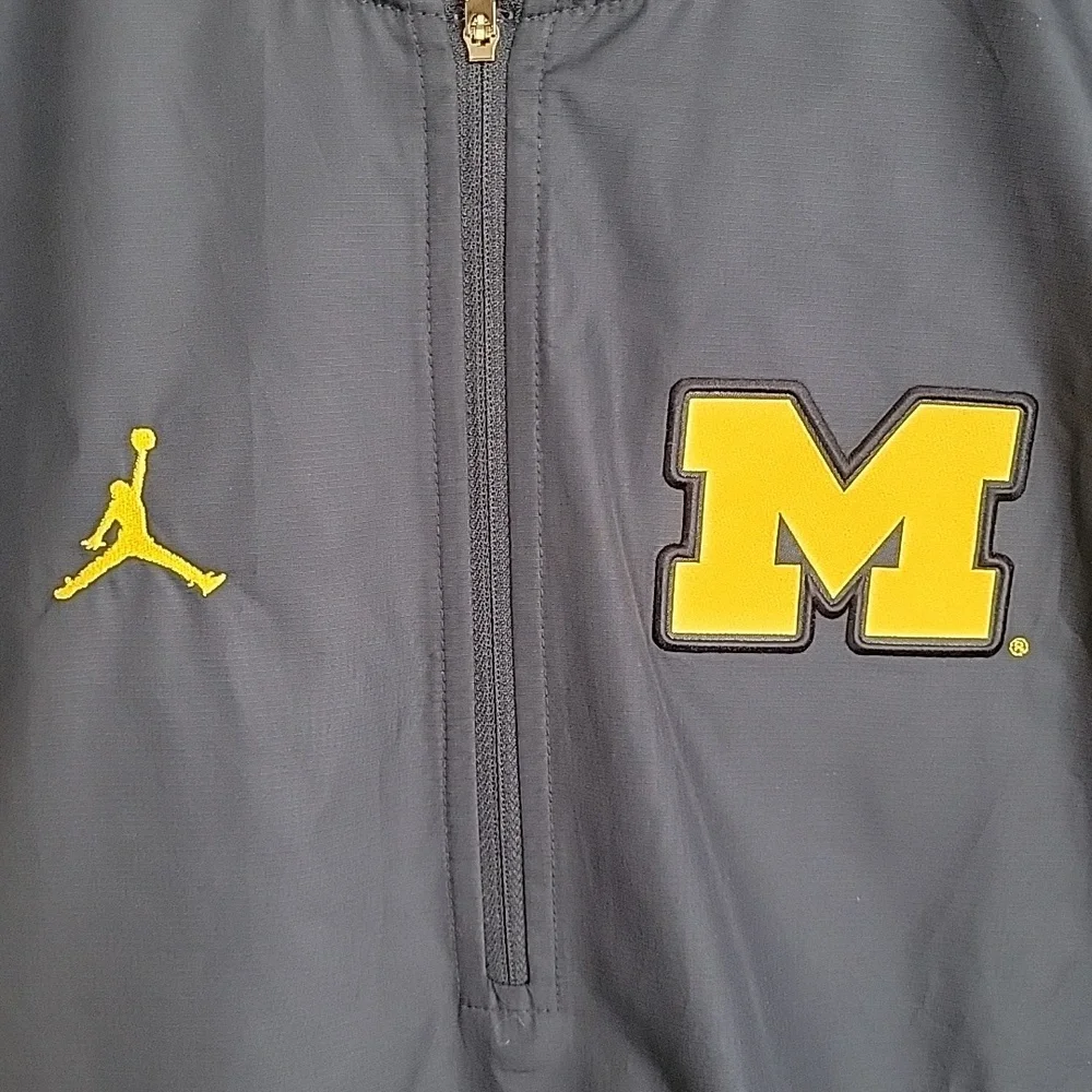 Pullover - Picture 2 of 4